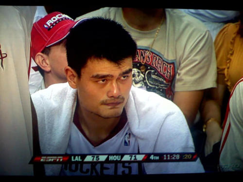 Yao Ming eye to eye with Deadman's Reach